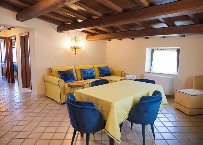 Tenuta Colfiorito Apartment Castel Madama