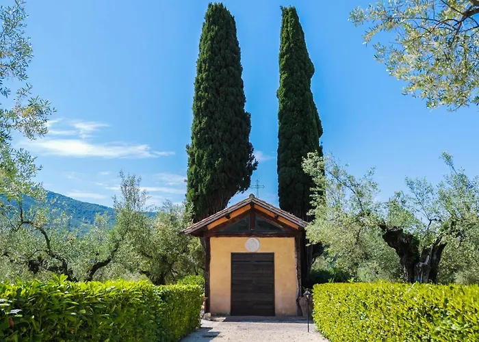 Tenuta Colfiorito Apartment Castel Madama